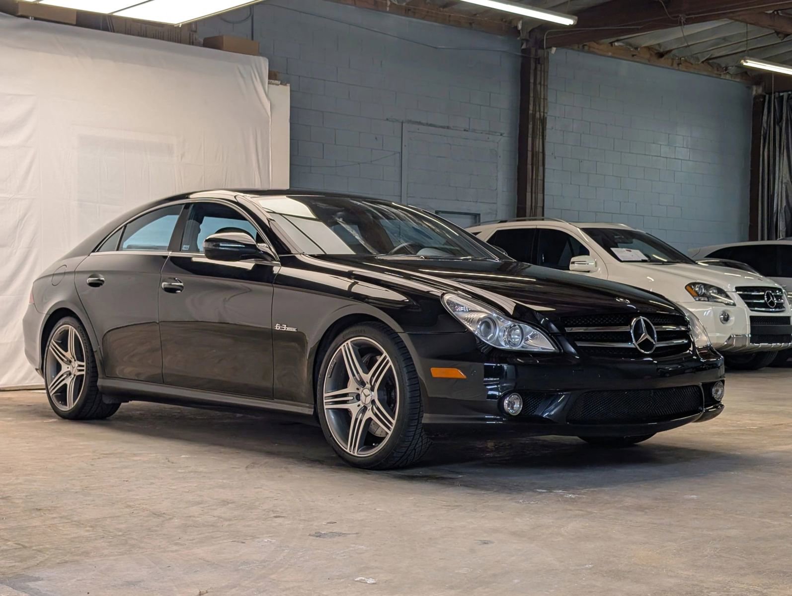 Used 2009 Mercedes-Benz CLS 63 AMG image 1