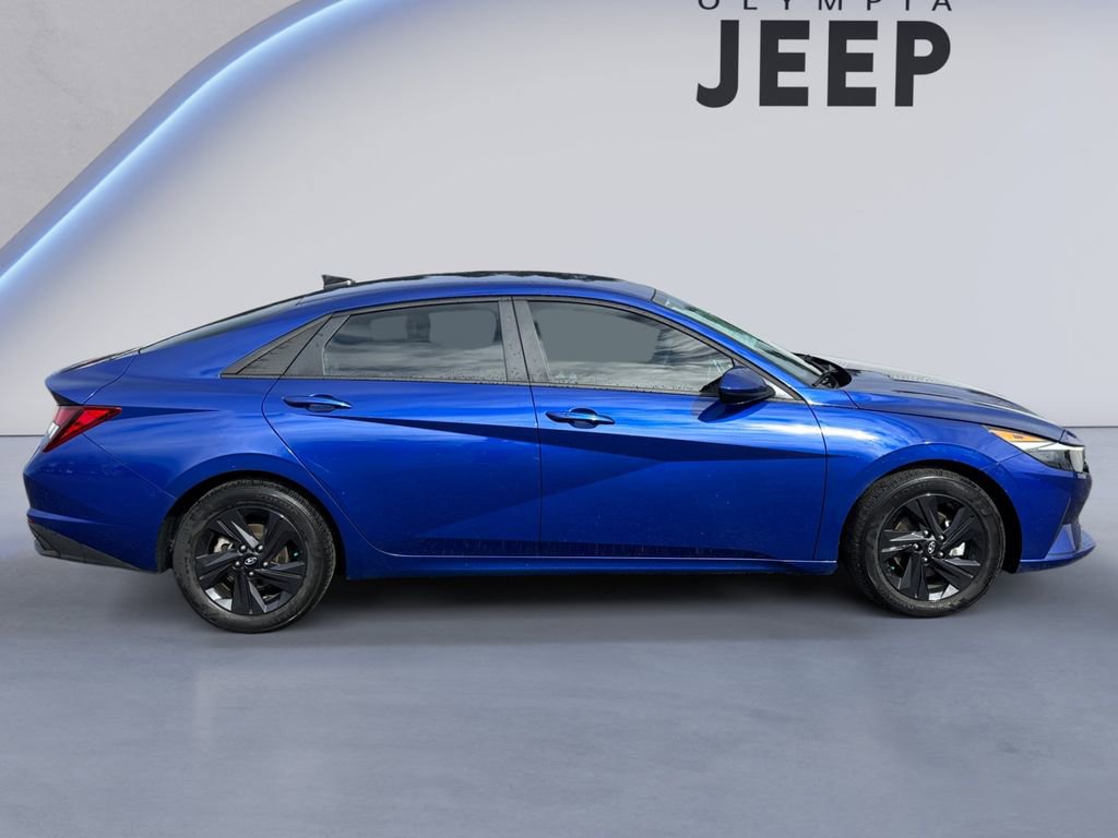 Used 2021 Hyundai Elantra SEL w/ Cargo Package image 7
