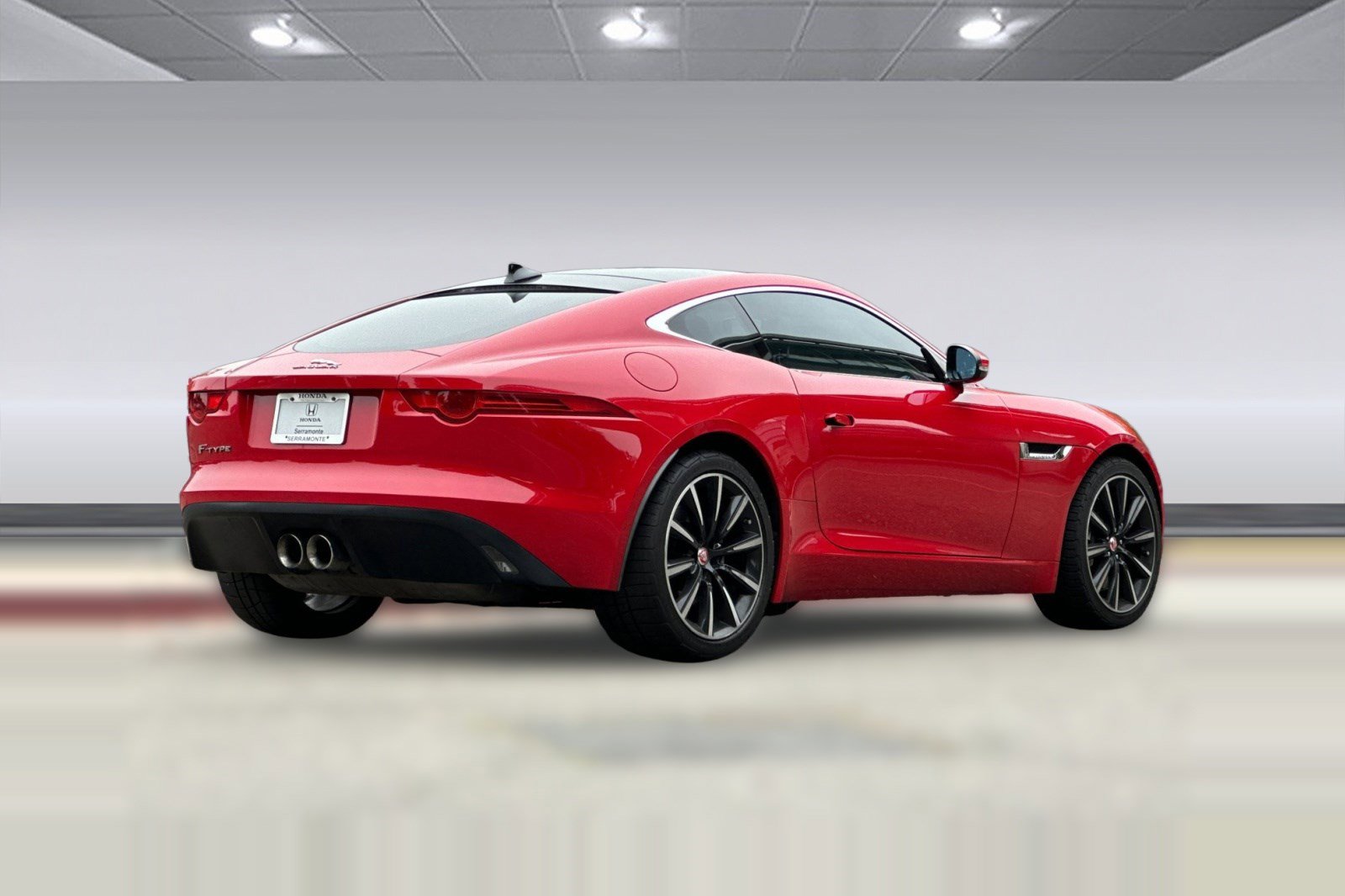 Used 2015 Jaguar F-TYPE Coupe RWD image 8