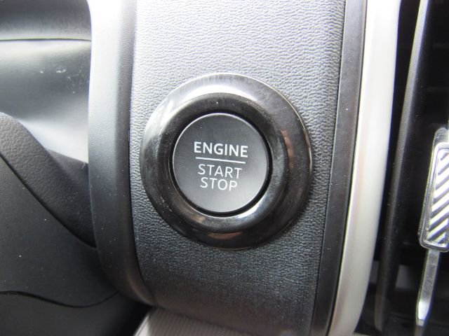 Used 2025 Ford Expedition Active image 44
