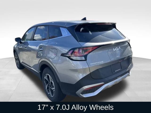 Used 2025 Kia Sportage LX image 6