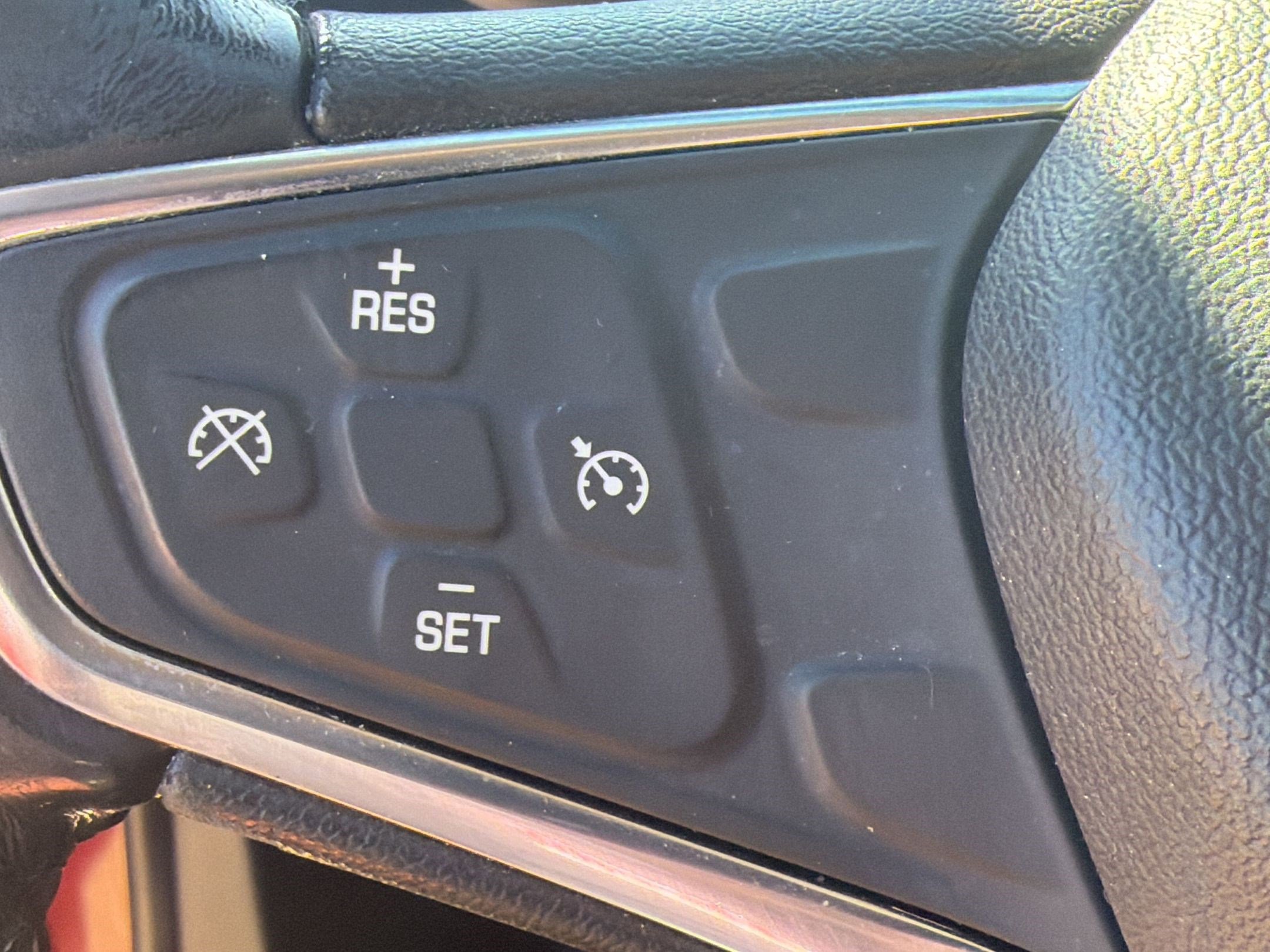 Used 2018 Chevrolet Equinox LT image 16