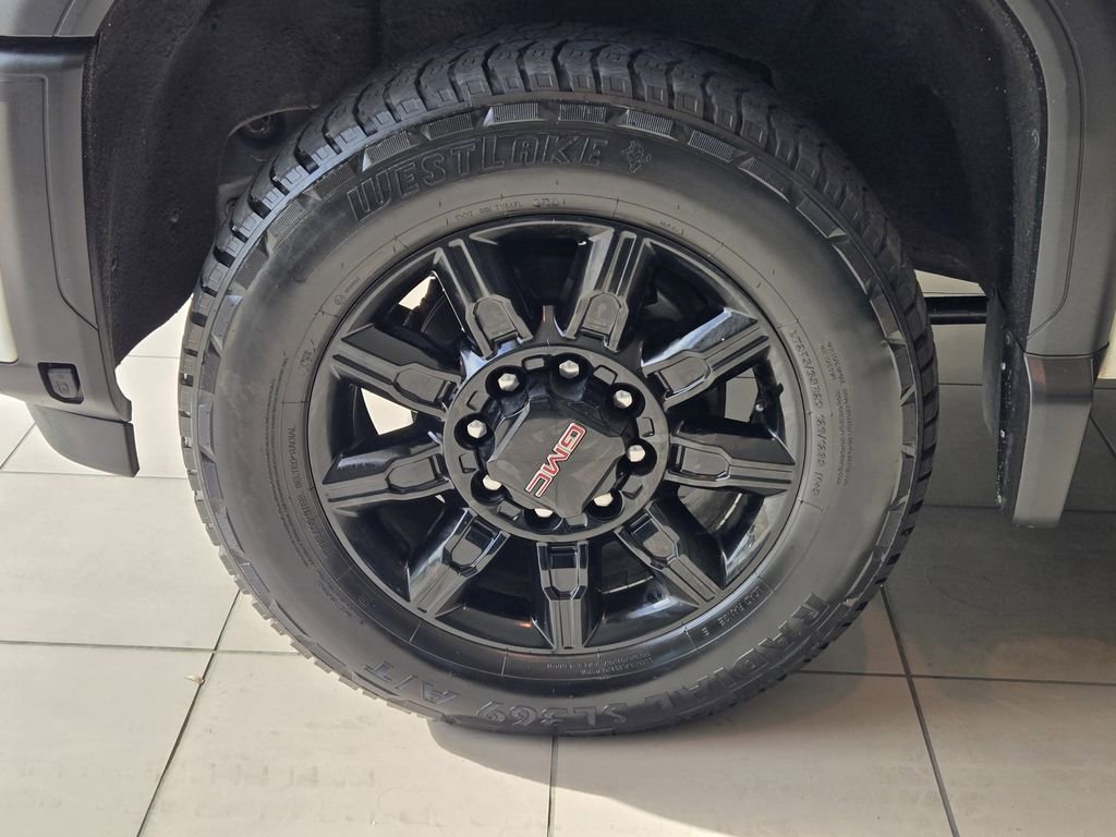 Used 2024 GMC Sierra 2500 AT4 w/ AT4 Preferred Package image 10