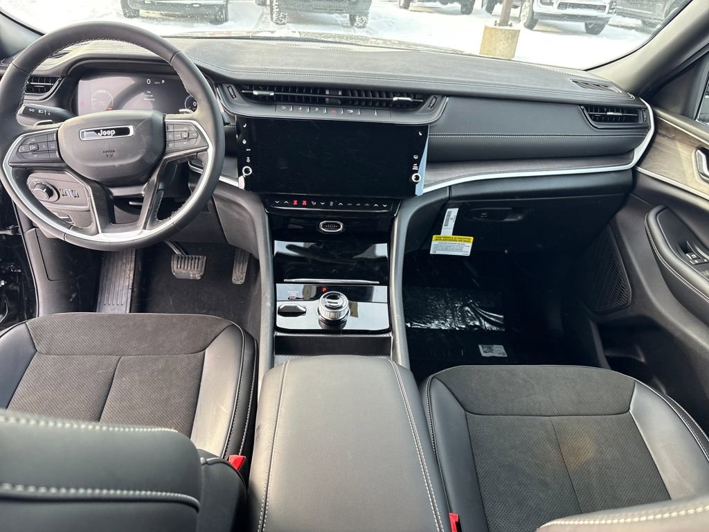 New 2026 Jeep Grand Cherokee Altitude image 34