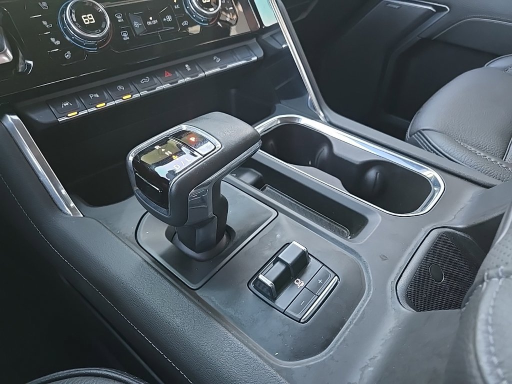 Used 2025 GMC Sierra 1500 Denali AWD/4WD image 21