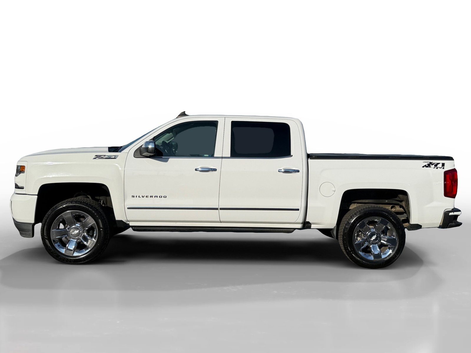 Used 2017 Chevrolet Silverado 1500 LTZ Z71 w/ LTZ Plus Package AWD/4WD image 2