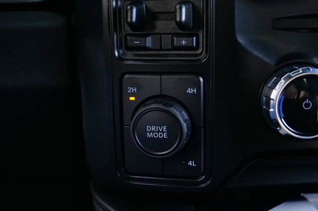 Used 2025 Ford F450 Platinum w/ FX4 Off-Road Package image 28