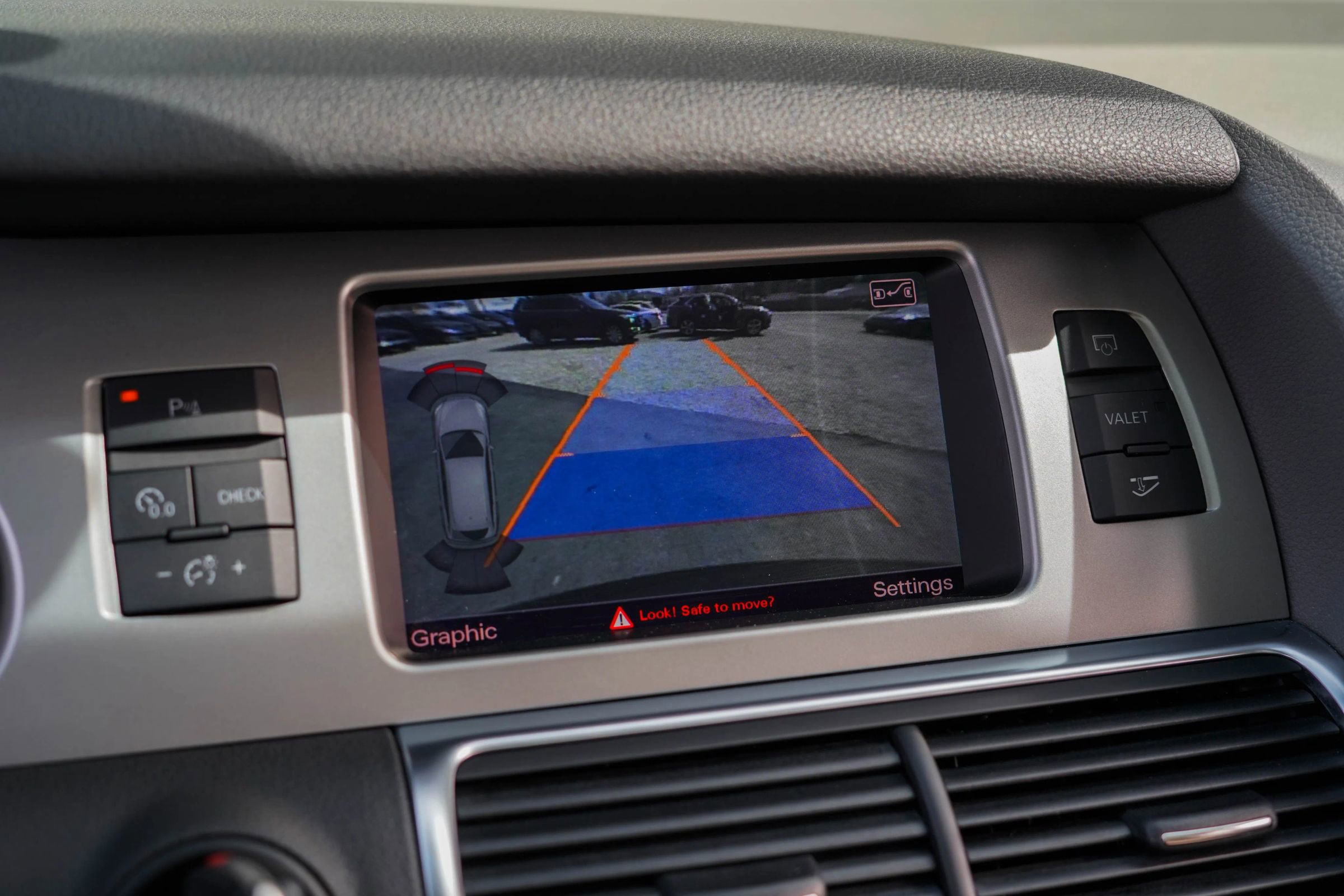 Used 2015 Audi Q7 TDI Premium Plus w/ Premium Plus Package image 17