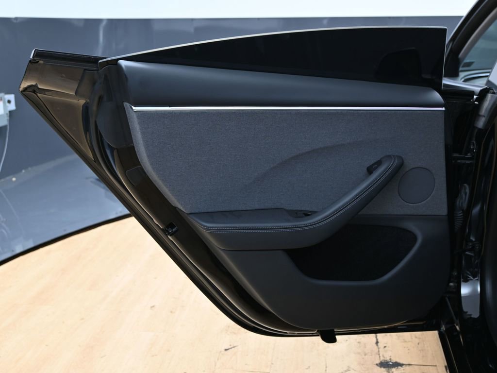 Used 2024 Tesla Model 3 Standard Range image 43