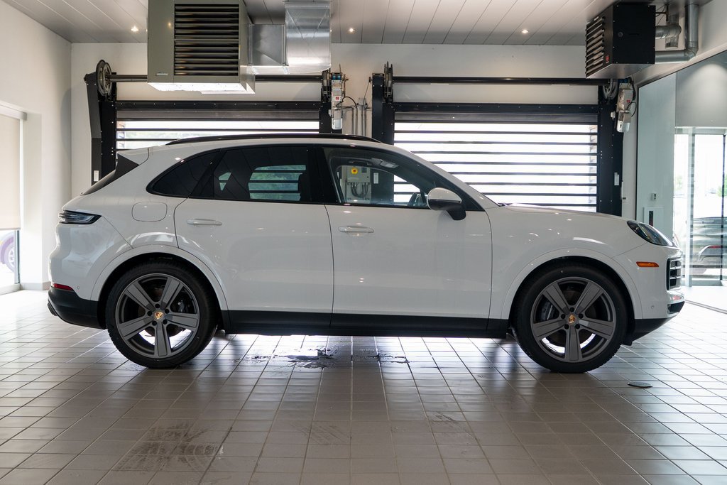 New 2025 Porsche Cayenne AWD/4WD image 7