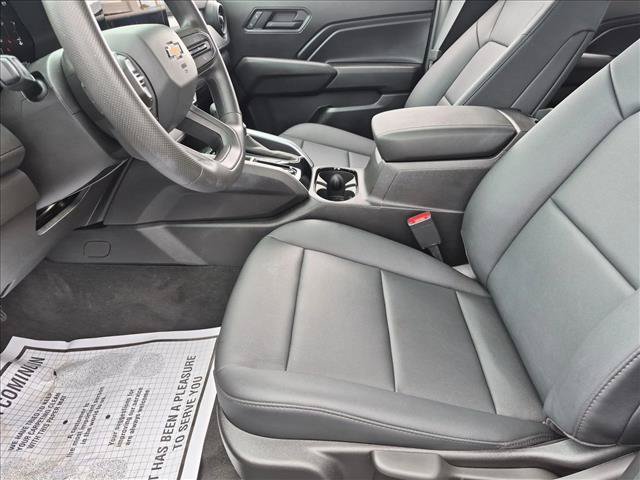Used 2026 Chevrolet Colorado W/T w/ WT Custom Package RWD image 16