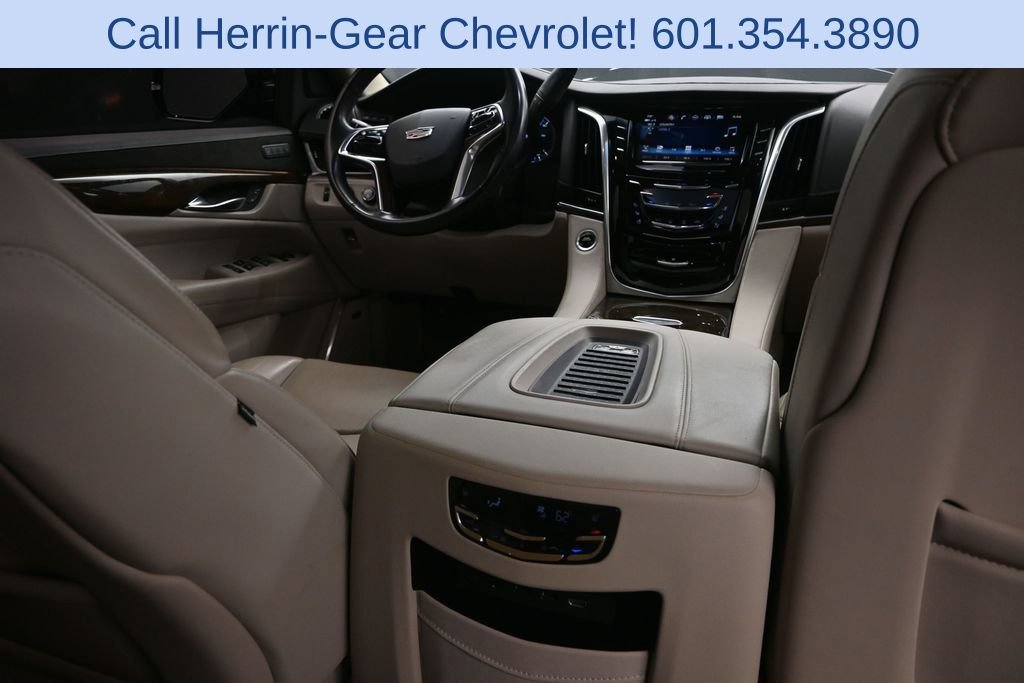 Used 2019 Cadillac Escalade Premium Luxury AWD/4WD image 30