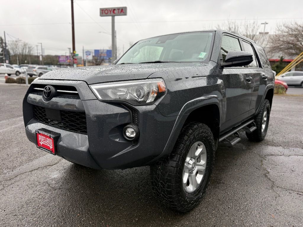 Used 2024 Toyota 4Runner SR5 AWD/4WD image 6