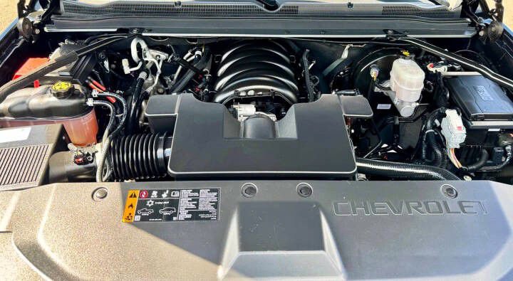 Used 2019 Chevrolet Suburban LS image 29