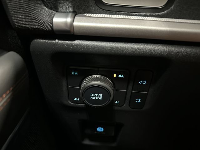 Used 2025 Ford Expedition Active AWD/4WD image 33
