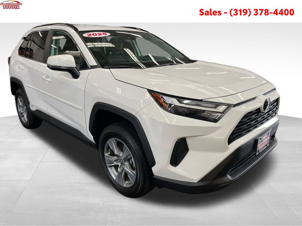 Certified 2025 Toyota RAV4 XLE AWD/4WD image 11