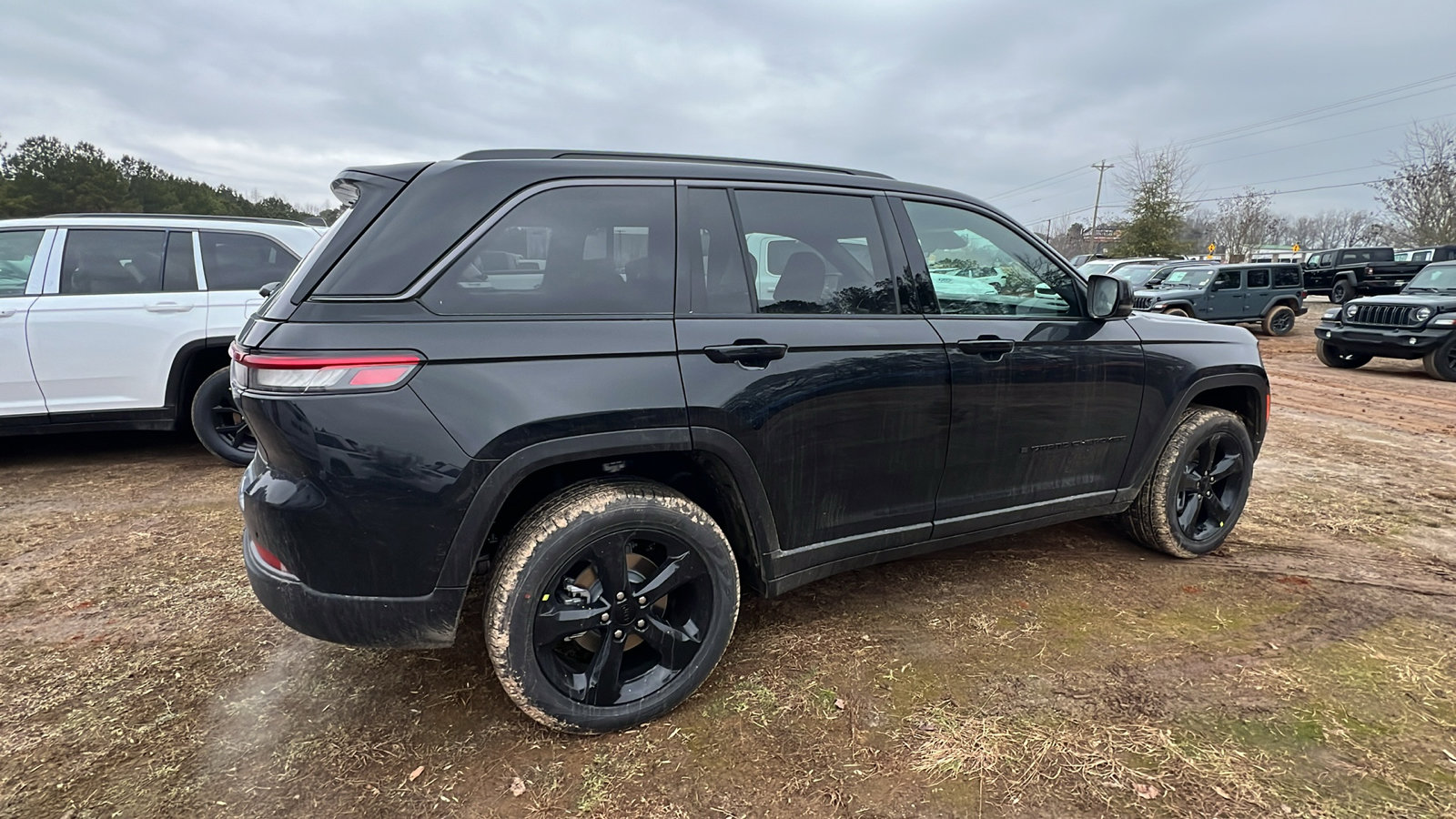 New 2026 Jeep Grand Cherokee Limited w/ Limited Altitude Package AWD/4WD image 8