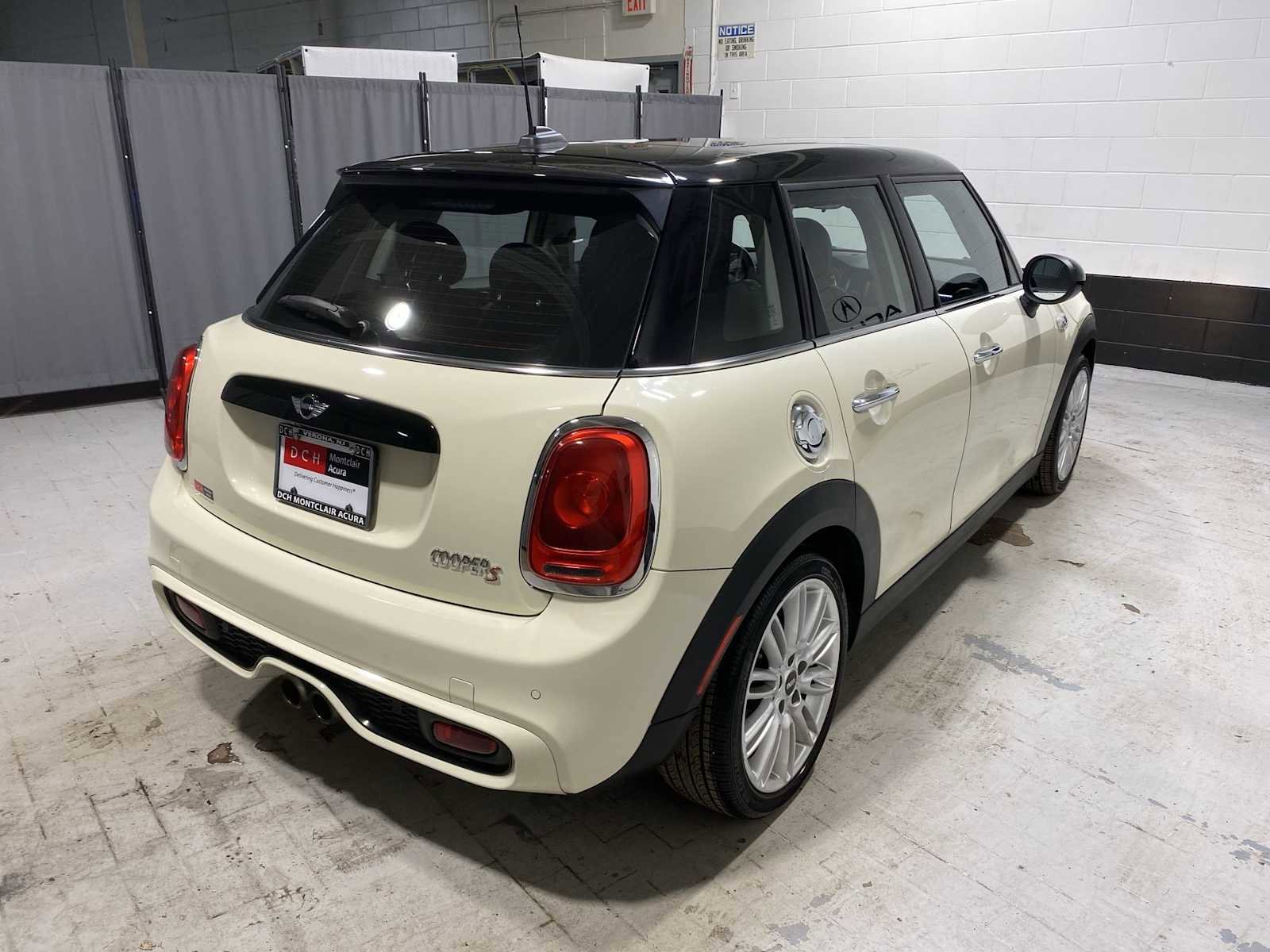 Used 2018 MINI Cooper S image 26