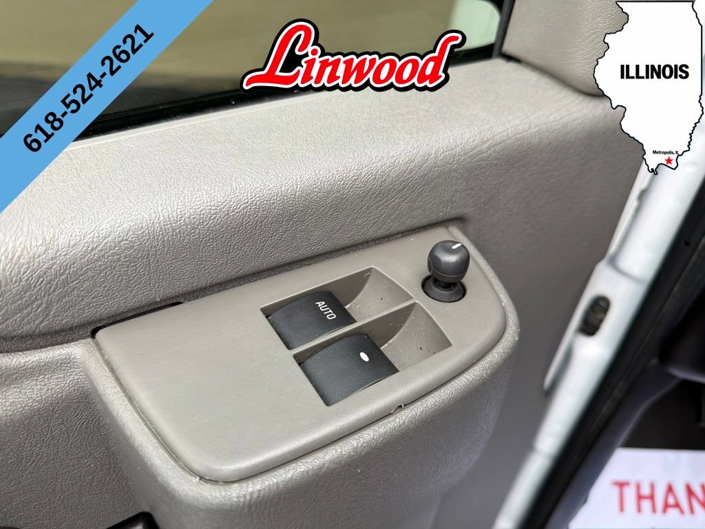 Used 2020 Chevrolet Express 2500 w/ Driver Convenience Package RWD image 16