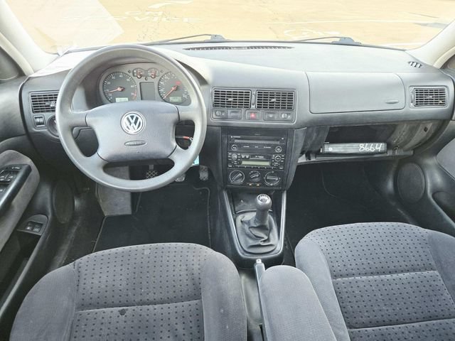 Used 2000 Volkswagen Golf GLS FWD image 7