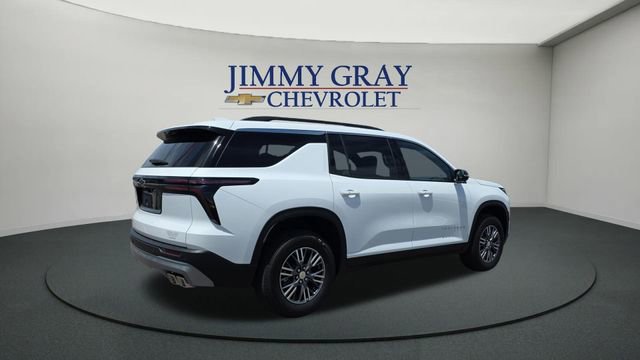 Used 2026 Chevrolet Traverse LT w/ Driver Confidence Package FWD image 5