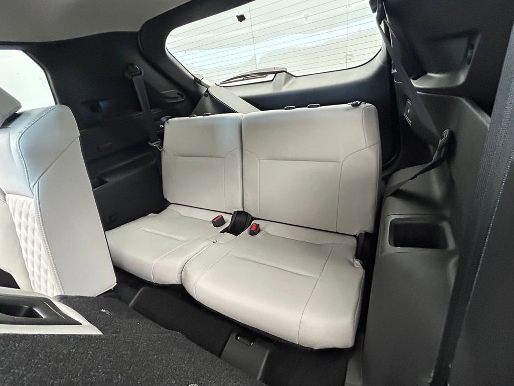 Used 2022 Mitsubishi Outlander SEL image 32