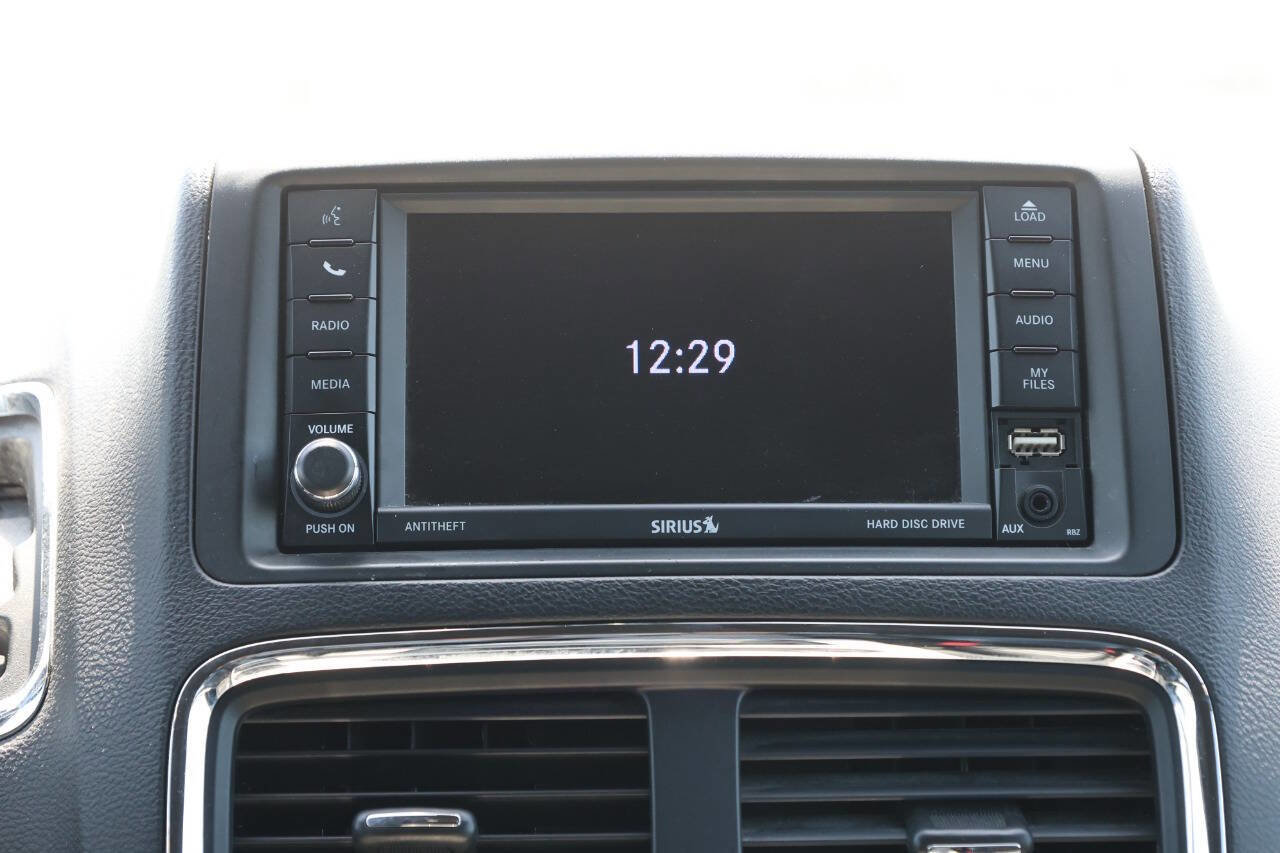 Used 2019 Dodge Grand Caravan SXT FWD image 21