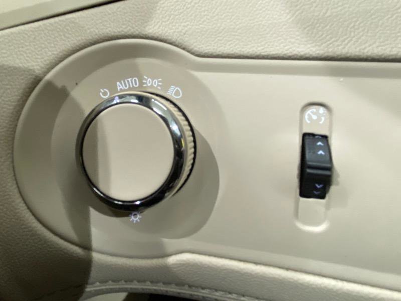 Used 2014 Buick LaCrosse Premium image 22