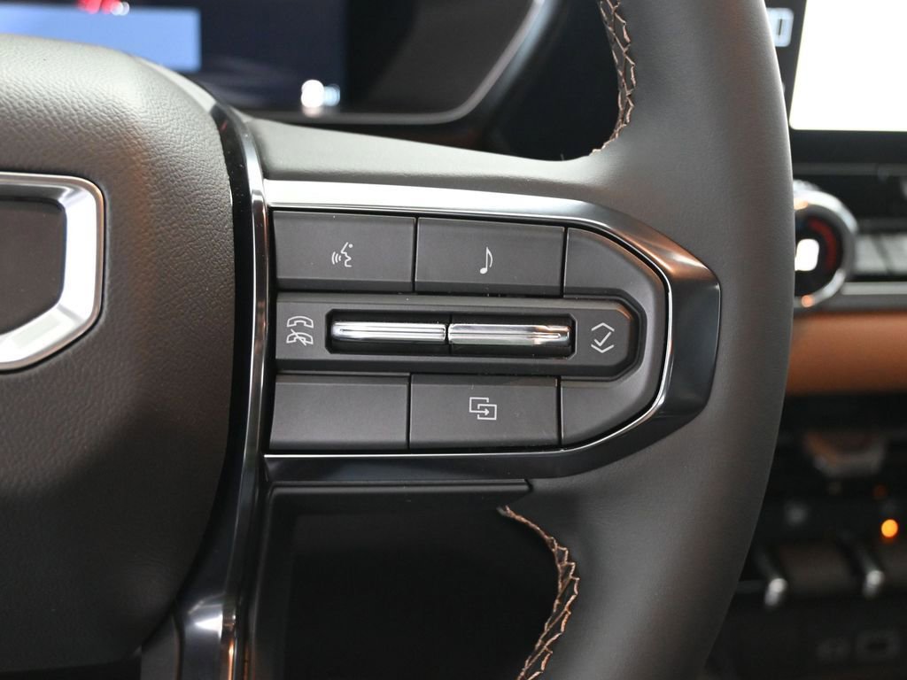 New 2025 GMC Canyon AT4 image 32