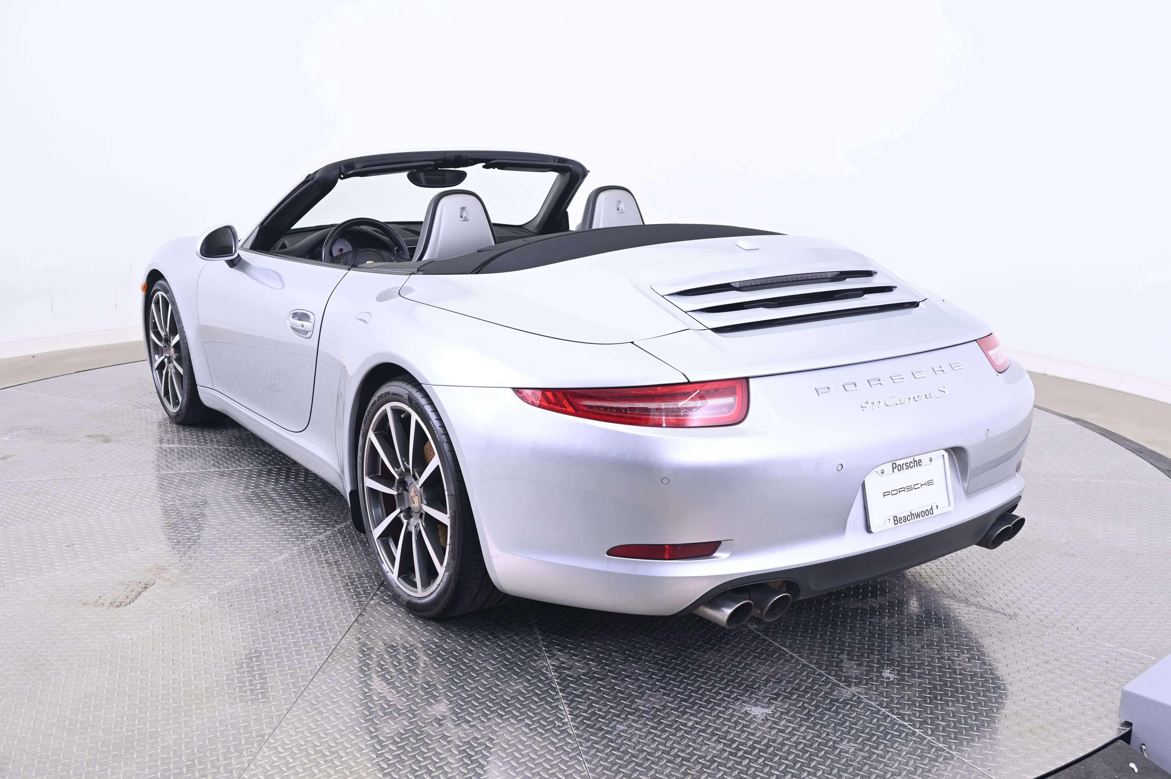 Certified 2014 Porsche 911 Carrera S RWD image 3