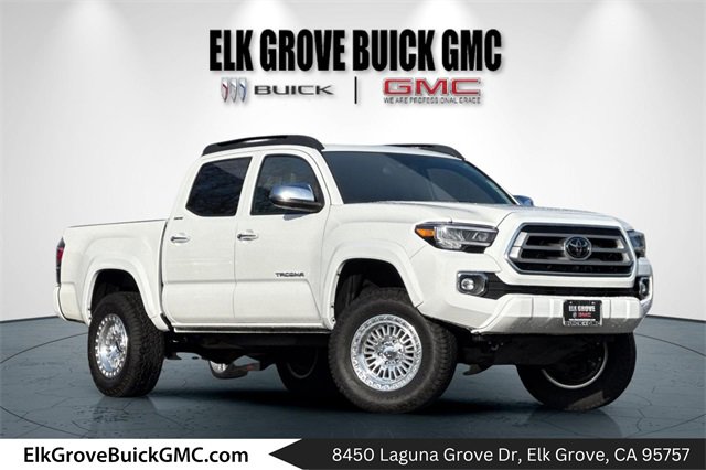 Used 2022 Toyota Tacoma Limited image 1