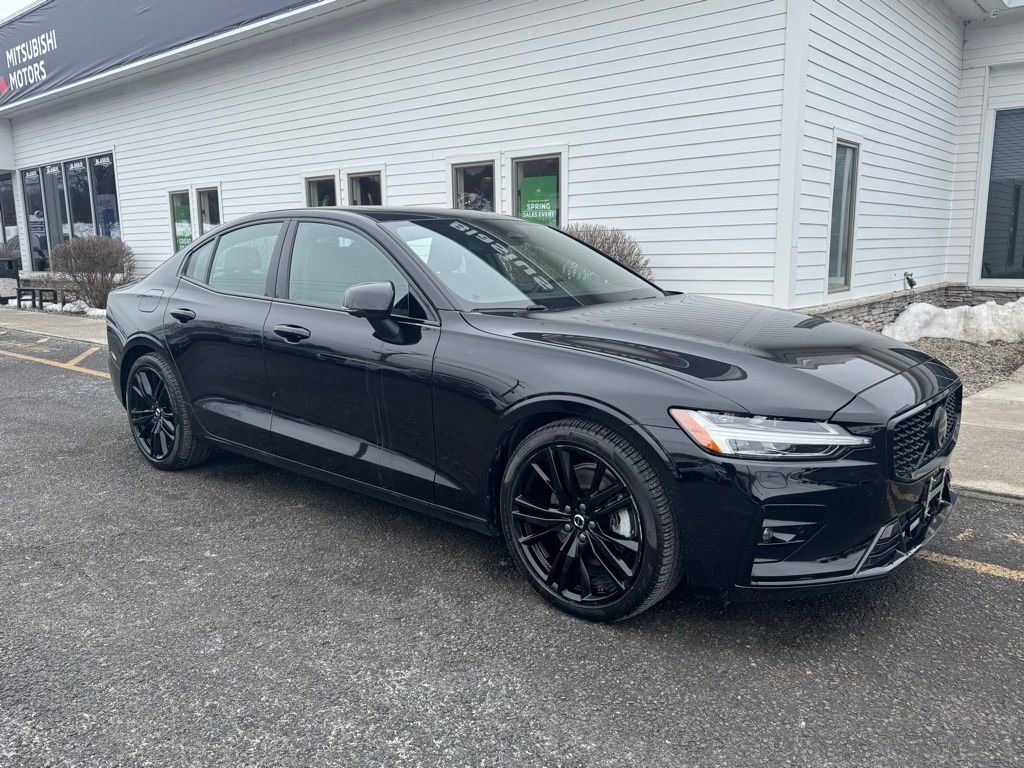 Used 2024 Volvo S60 B5 Plus image 1