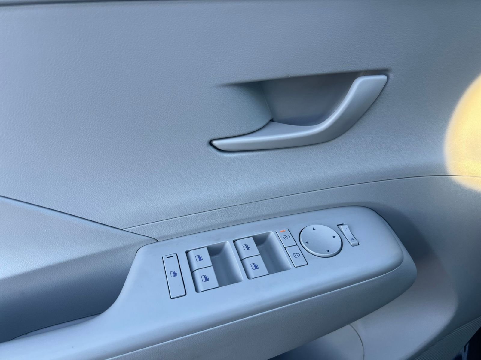 Used 2025 Hyundai Kona SEL image 20