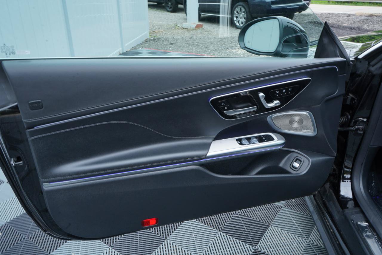 Used 2024 Mercedes-Benz CLE 450 4MATIC Cabriolet image 16