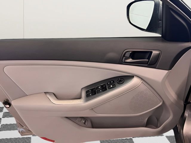 Used 2014 Kia Optima LX image 14