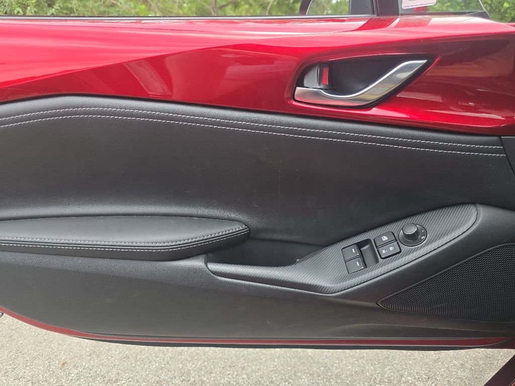 Used 2022 MAZDA MX-5 Miata Grand Touring RWD image 23