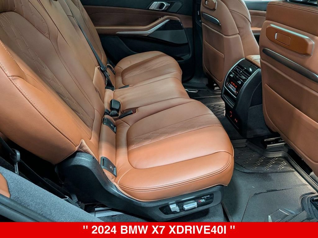 Used 2024 BMW X7 xDrive40i w/ M Sport Package AWD/4WD image 35