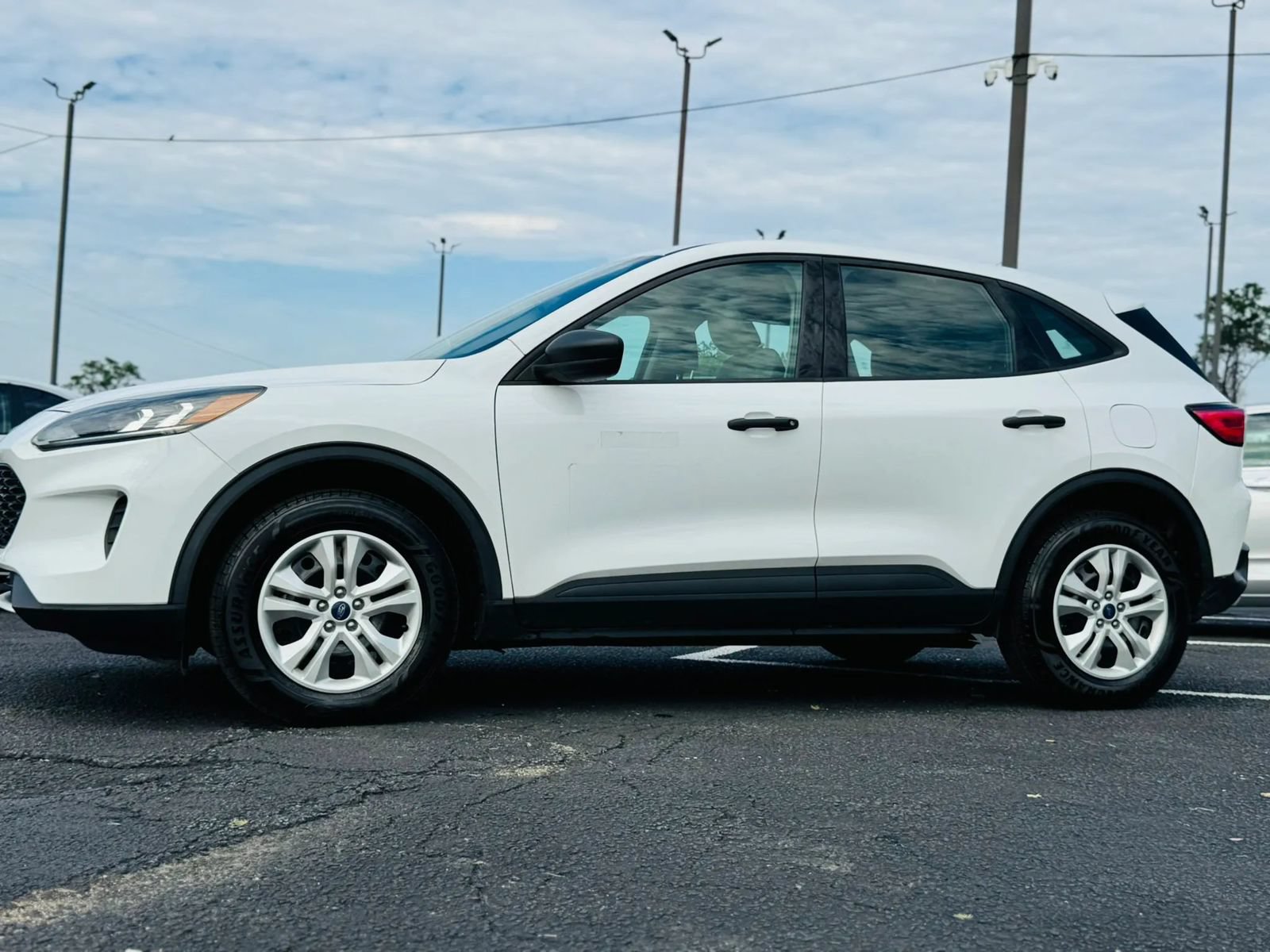 Used 2020 Ford Escape S AWD/4WD image 2