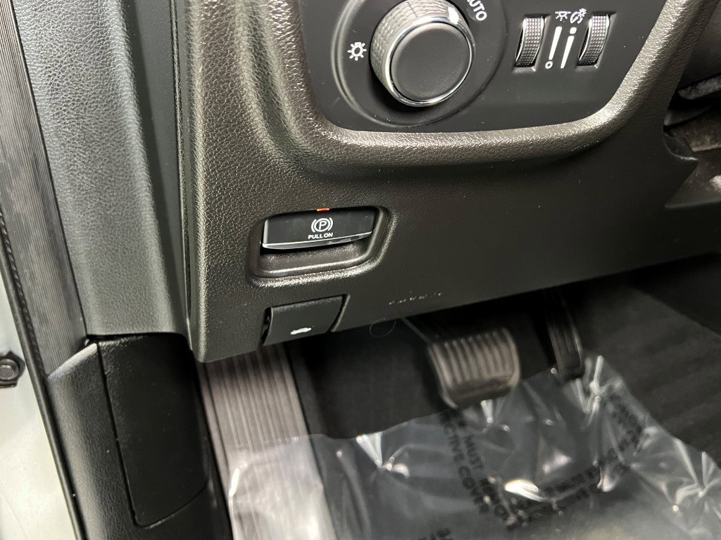 Certified 2023 Jeep Grand Cherokee Altitude image 33