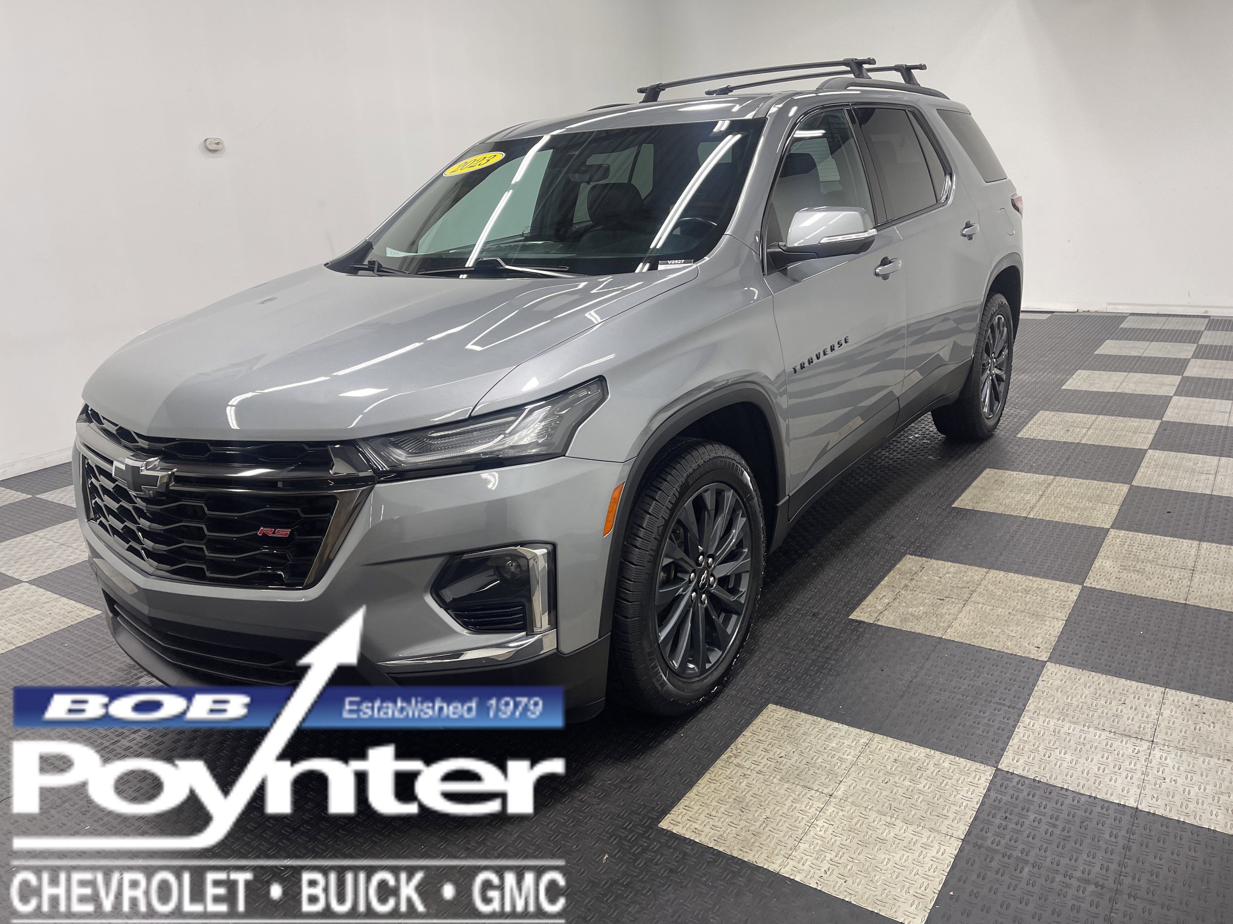 Used 2023 Chevrolet Traverse RS w/ LPO, Floor Liner Package image 1