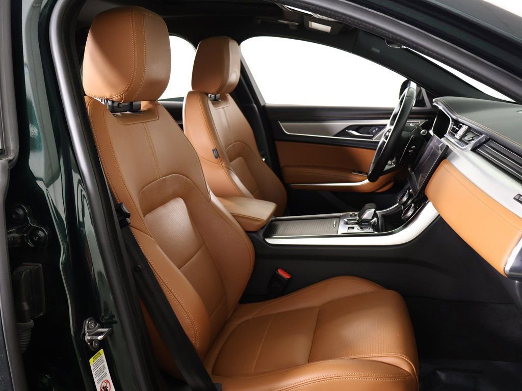 Used 2024 Jaguar XF R-Dynamic SE image 37