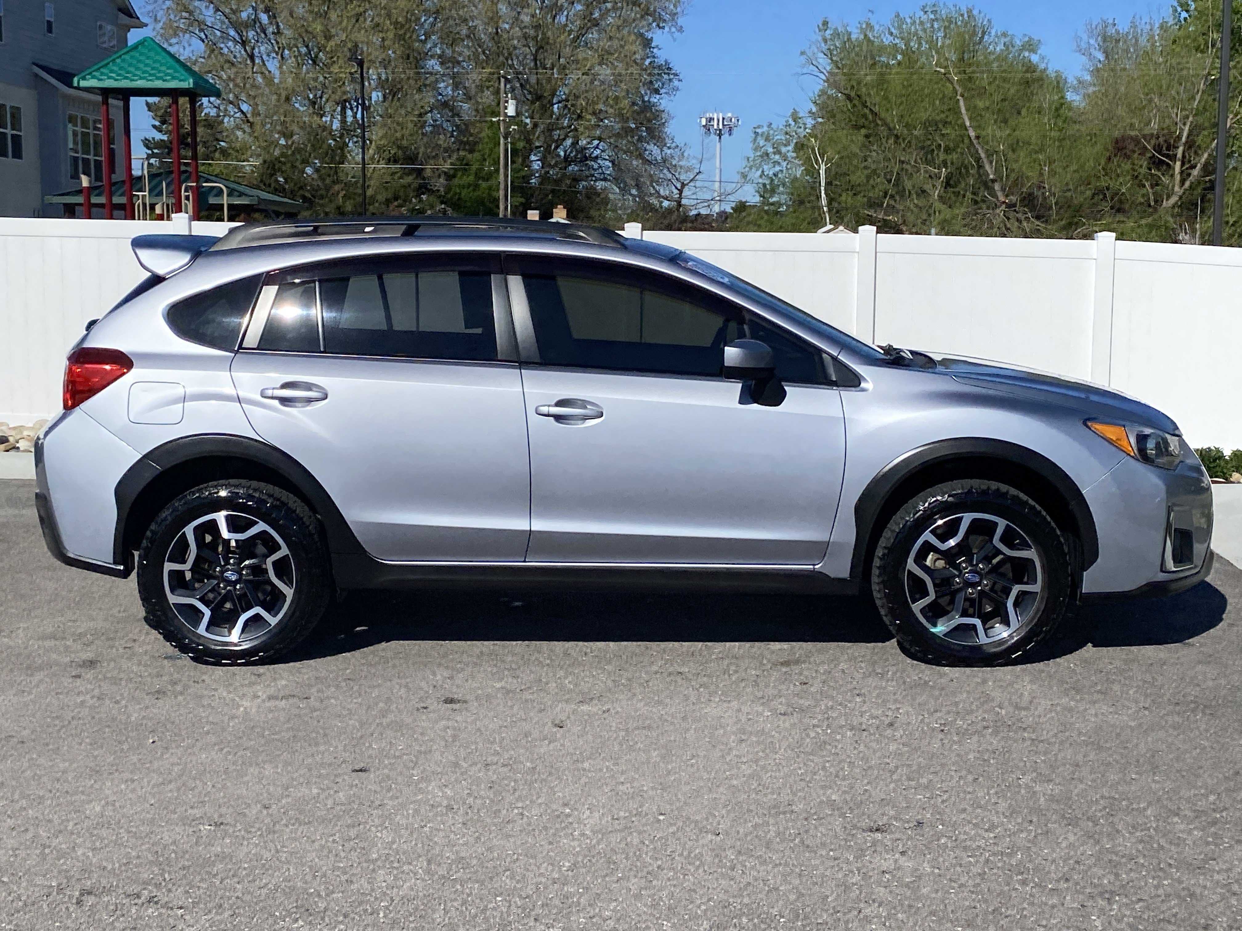 Used 2016 Subaru Crosstrek 2.0i Premium w/ Moonroof Package image 7