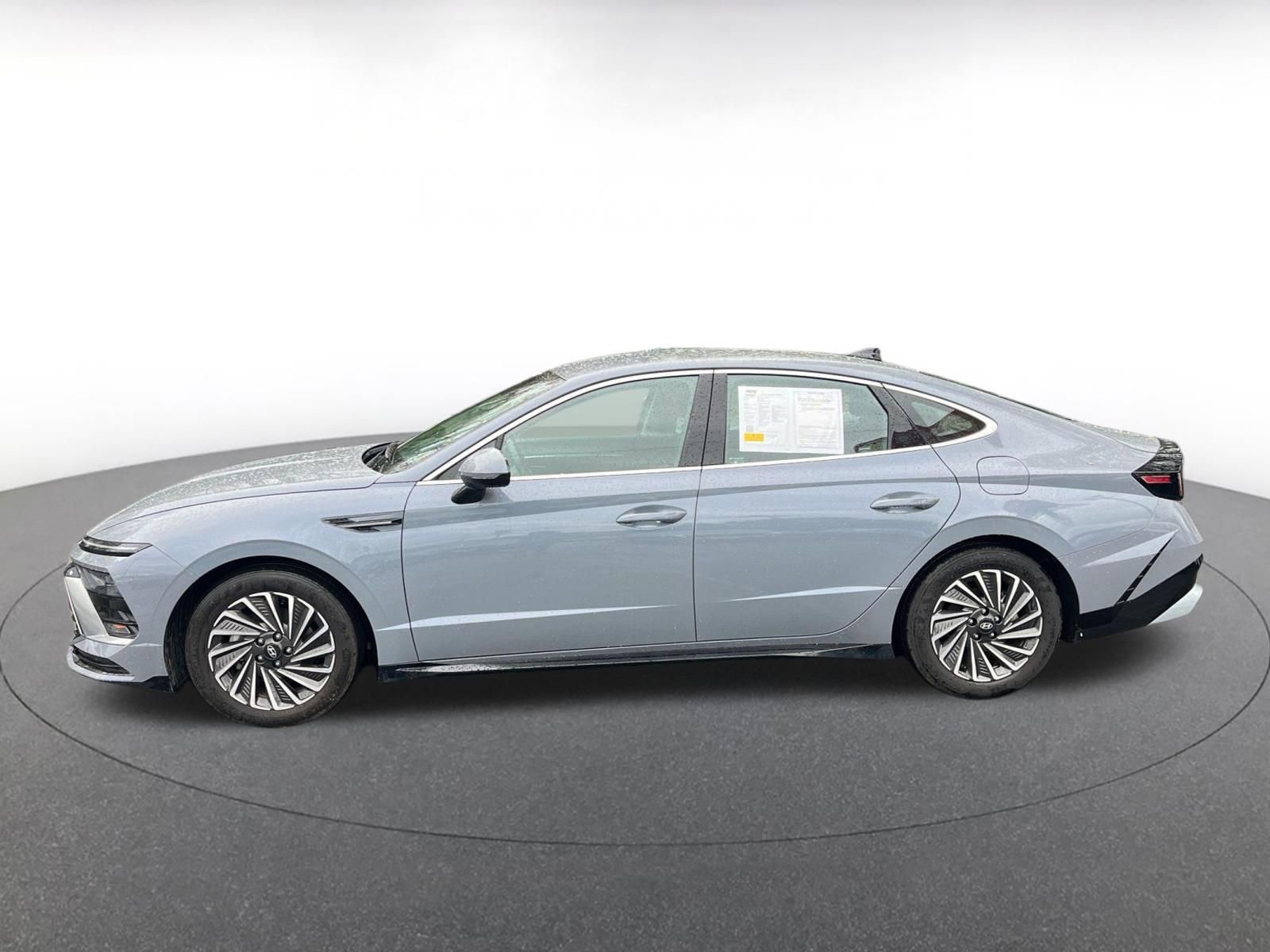 Used 2025 Hyundai Sonata SEL image 9