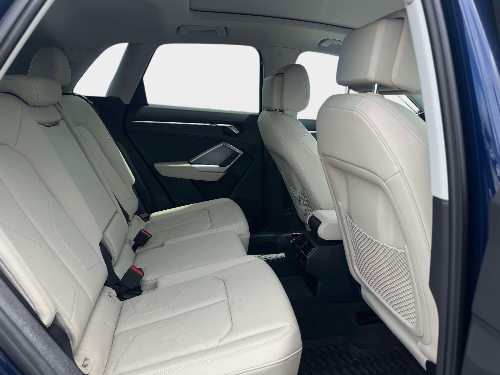 Certified 2024 Audi Q3 2.0T Premium w/ Convenience Package AWD/4WD image 9