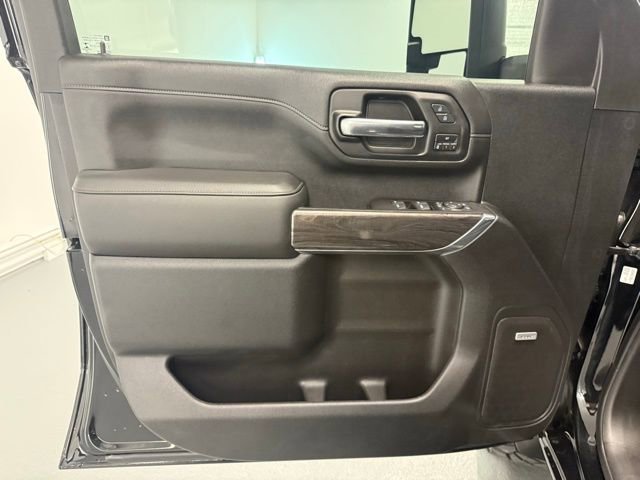 Used 2020 Chevrolet Silverado 2500 LTZ w/ LTZ Premium Package image 13