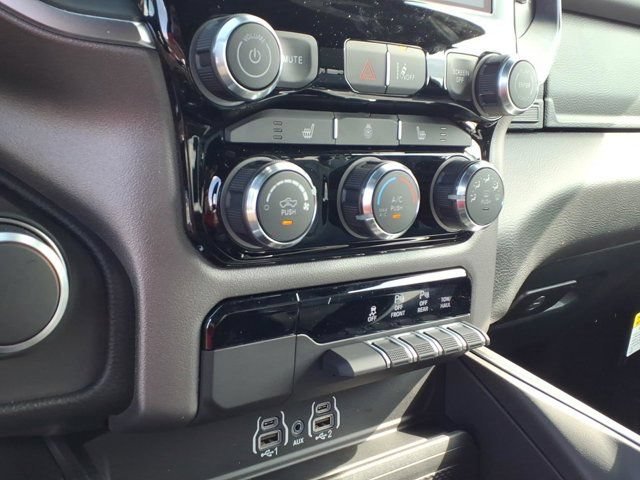 New 2026 RAM 1500 Big Horn AWD/4WD image 9