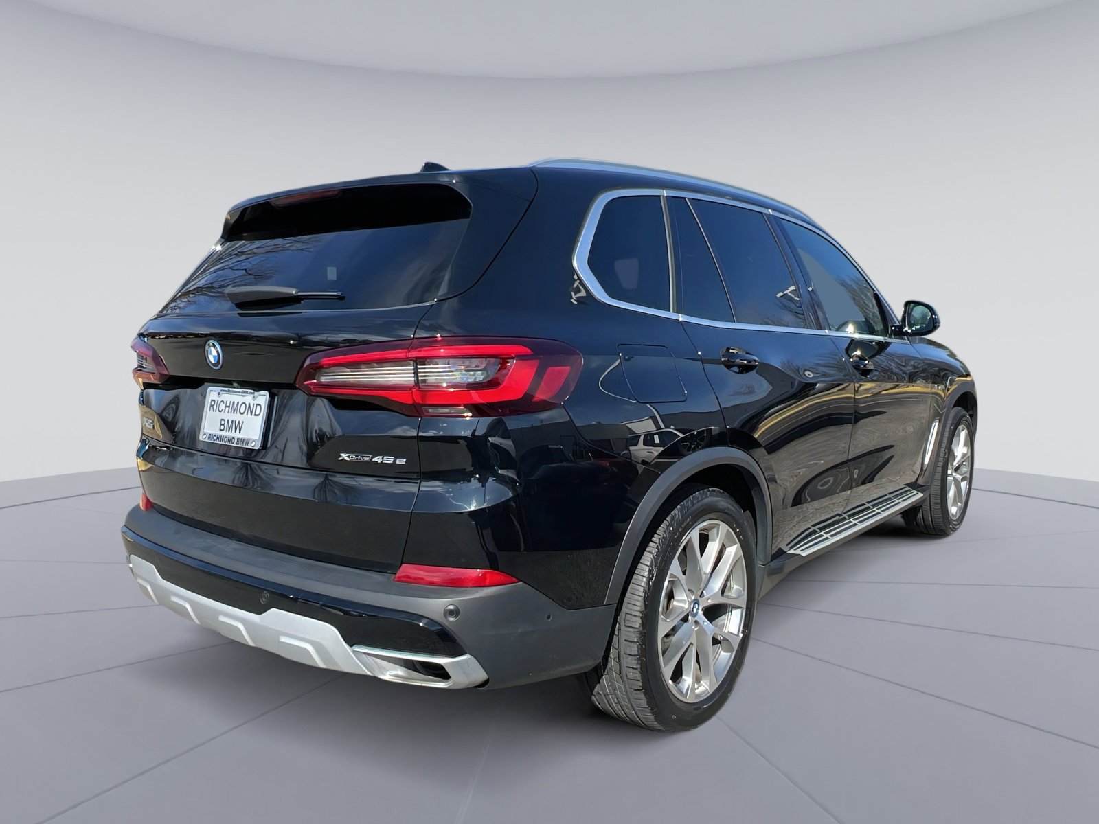 Used 2023 BMW X5 xDrive45e image 5