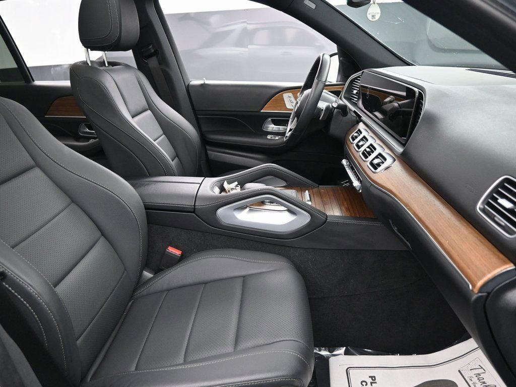 Used 2025 Mercedes-Benz GLE 450e GLE 450e w/ Winter Package image 40