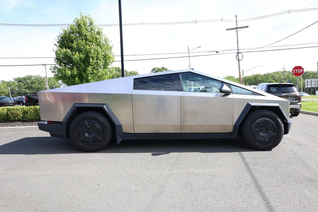 Used 2024 Tesla Cybertruck Cyberbeast AWD/4WD image 6