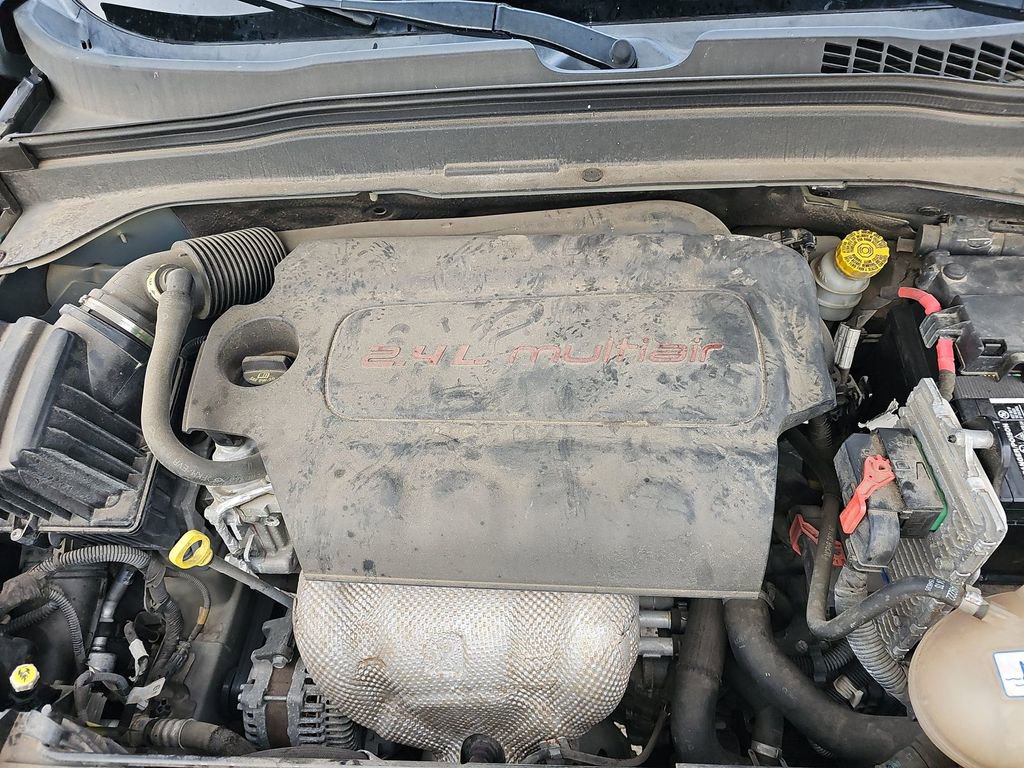 Used 2016 Jeep Renegade Trailhawk image 9